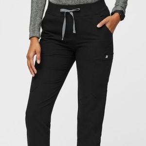 FIGS Yola skinny 2.0 scrub pants petite